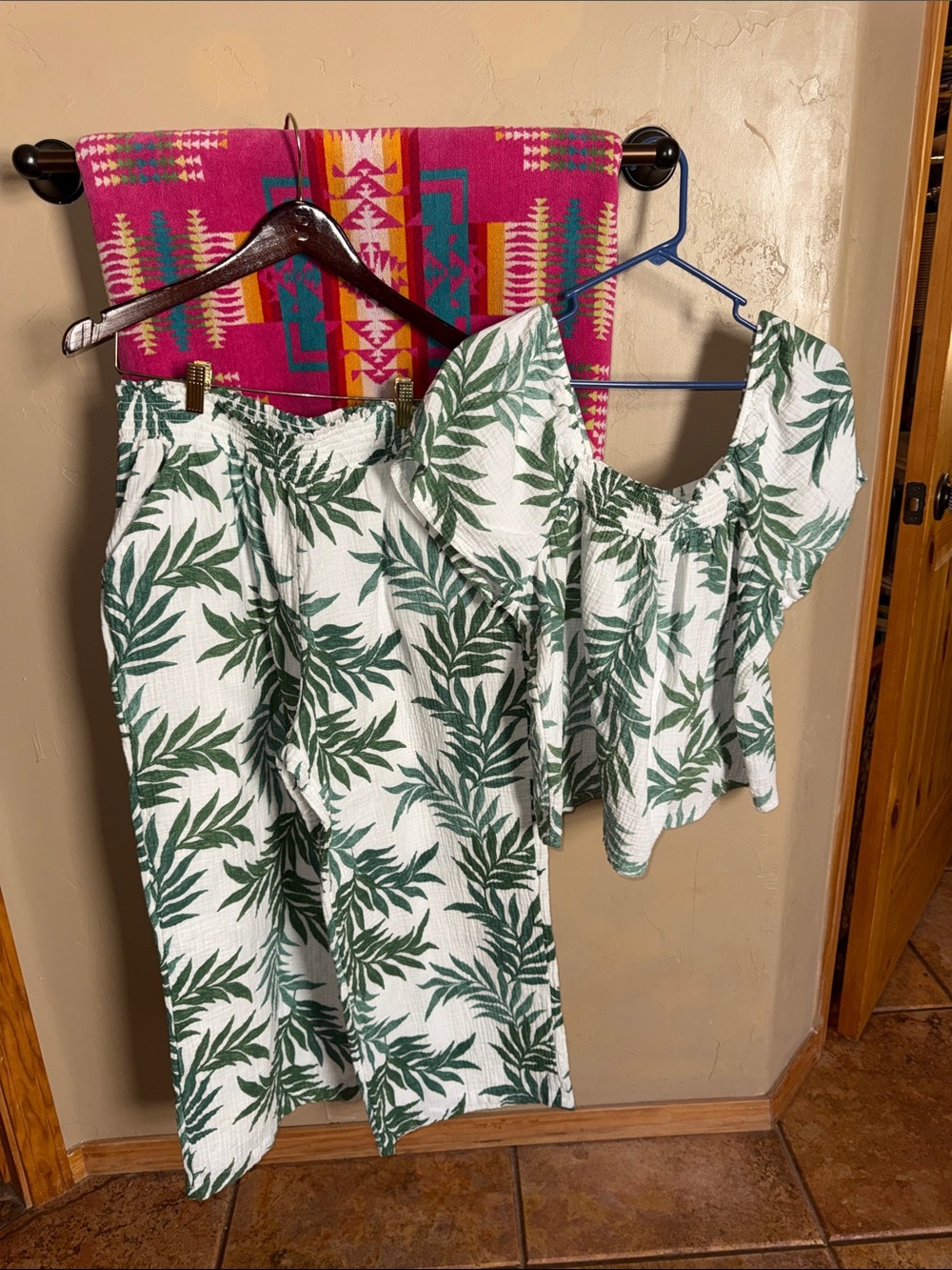 Joyspun gauze set size large- green white palm leaves
